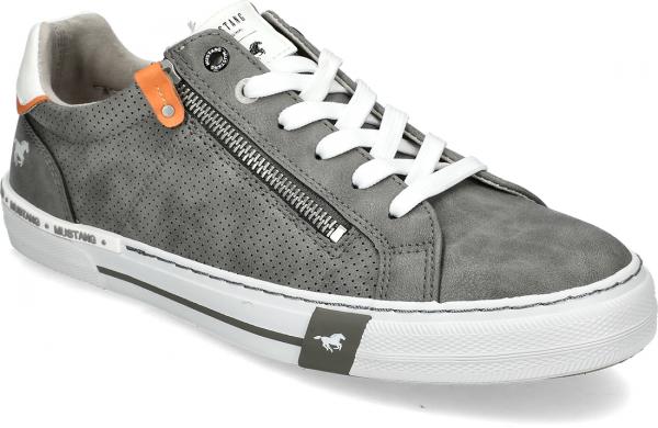 Moška obutev čevlji Mustang Superge
